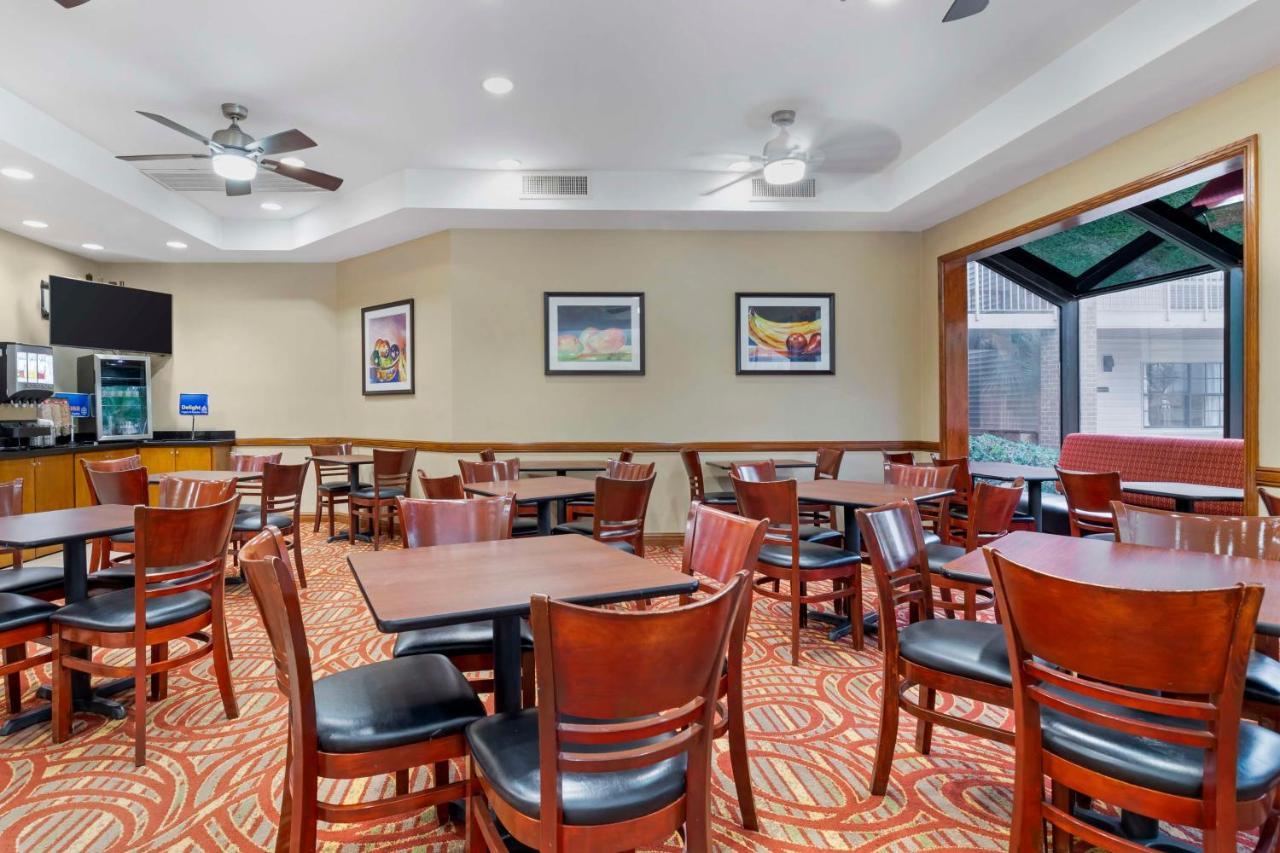 Locanda Western Medical Center
